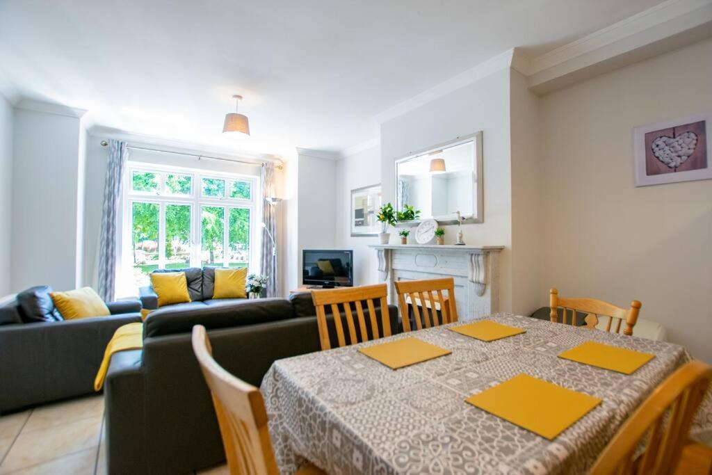 106 - The Townhouse By Shortstays Galway Exterior foto